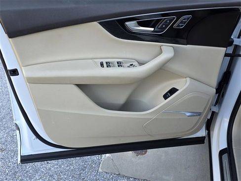 Used 2018 Audi Q7 3.0T Prestige image 44