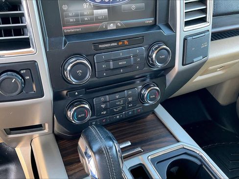 Used 2015 Ford F150 Lariat w/ Equipment Group 501A Mid image 32