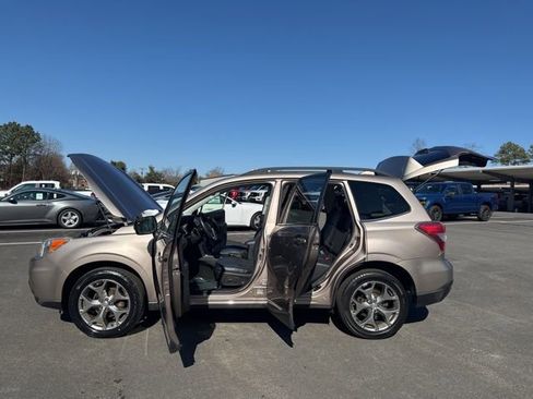 Used 2016 Subaru Forester 2.5i Touring w/ Popular Package #2 image 26