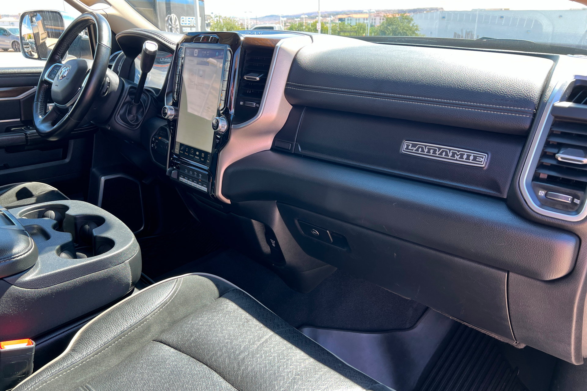 Used 2022 RAM 2500 Laramie w/ Snow Chief Group AWD/4WD image 23