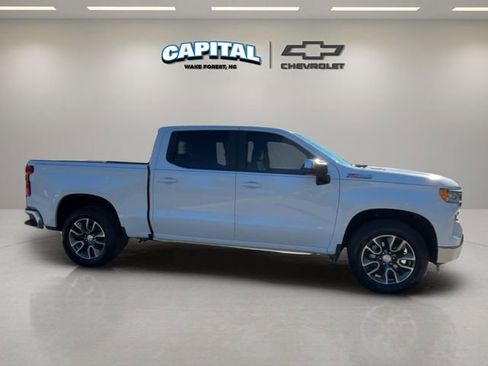 Used 2023 Chevrolet Silverado 1500 LT AWD/4WD image 6
