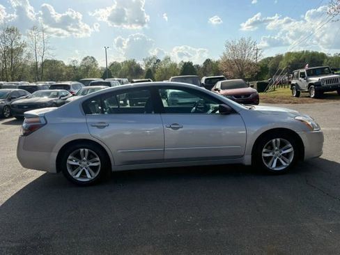 Used 2012 Nissan Altima 3.5 SR w/ Sport Pkg image 6