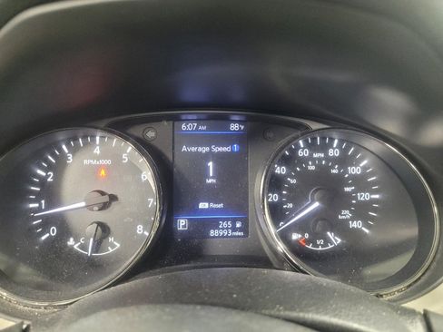 Used 2019 Nissan Rogue Sport SV FWD image 23