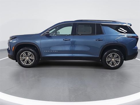 Certified 2024 Chevrolet Traverse LT image 7