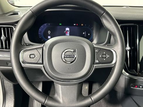 Used 2024 Volvo S60 B5 Core image 11