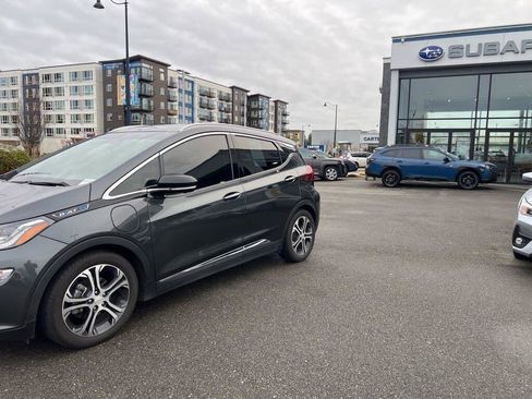 Used 2020 Chevrolet Bolt Premier w/ Infotainment Package image 3