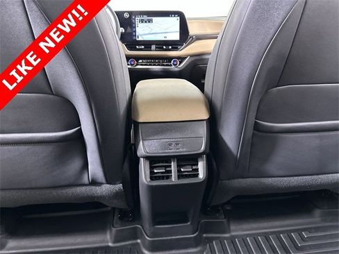 Used 2025 Chevrolet Equinox ACTIV w/ Safety and Technology Package image 22