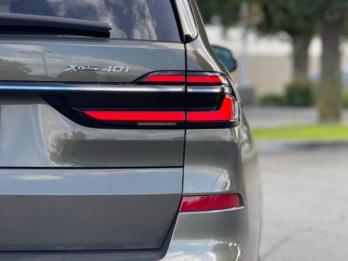 Certified 2023 BMW X7 xDrive40i w/ Executive Package image 14