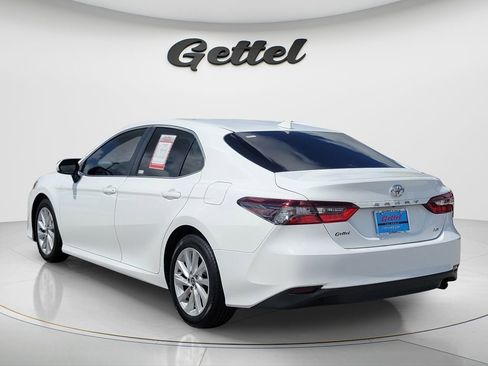 Used 2021 Toyota Camry LE FWD image 7