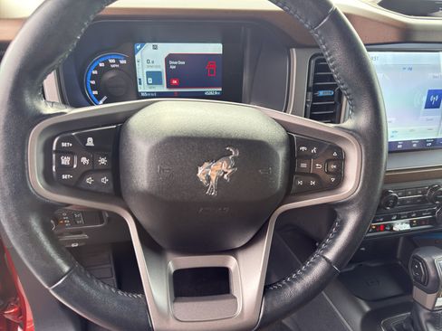 Used 2022 Ford Bronco Outer Banks image 16