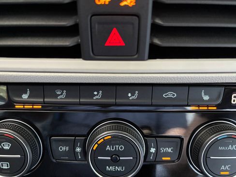 Certified 2024 Volkswagen Jetta SE image 21