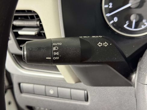 Used 2023 Nissan Rogue SV AWD/4WD image 21