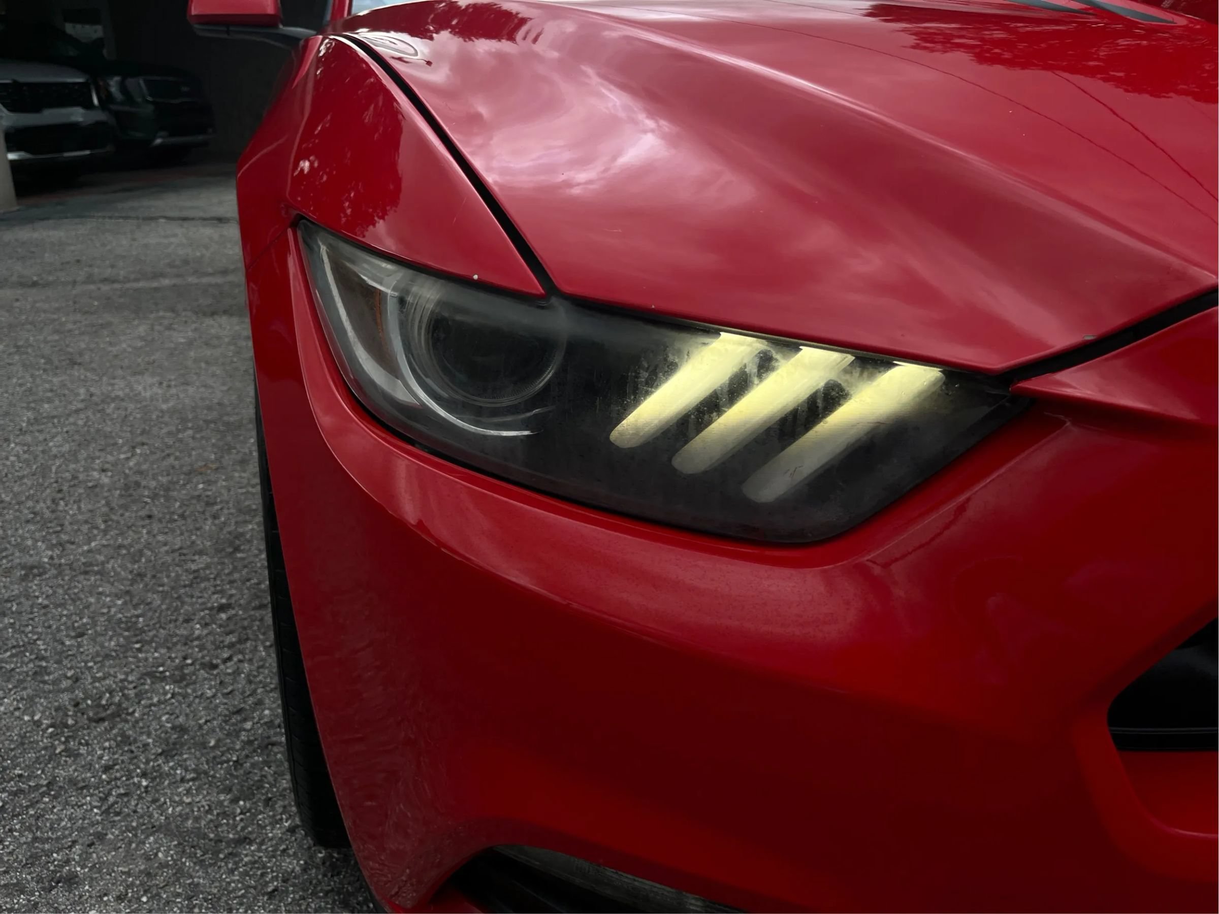 Used 2017 Ford Mustang Coupe RWD image 9