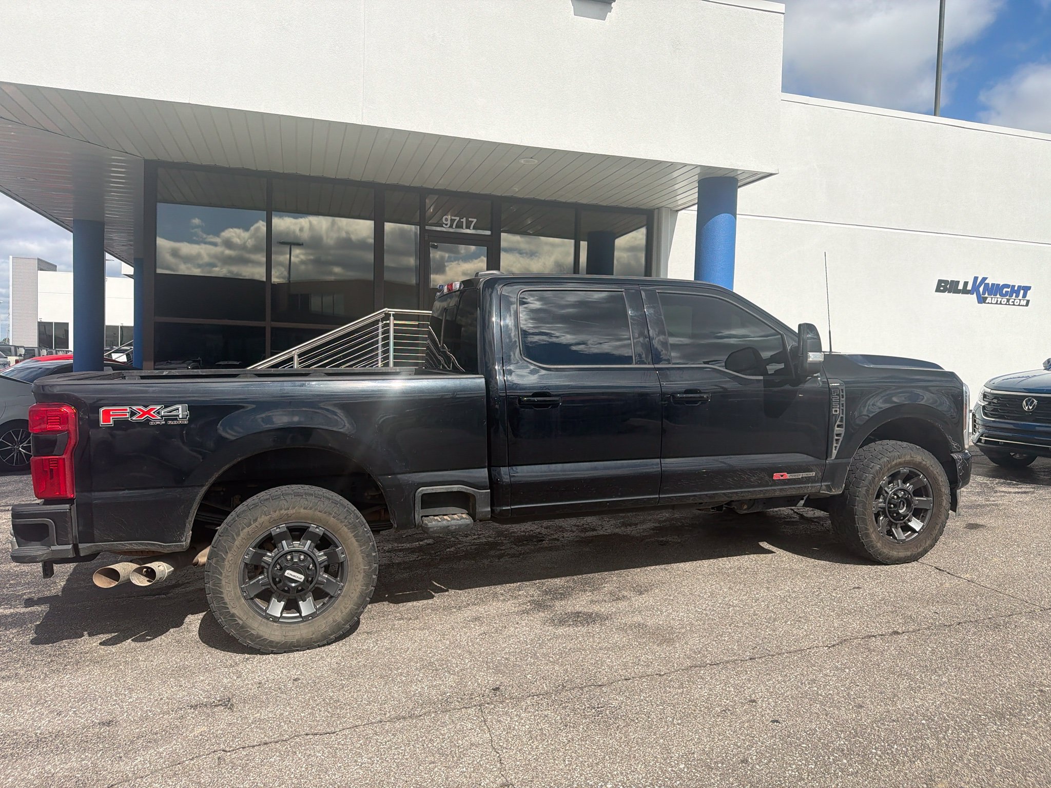 Used 2024 Ford F250 Lariat w/ Lariat Ultimate Package AWD/4WD image 4
