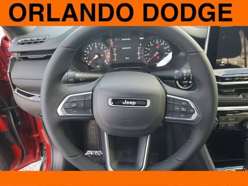 New 2026 Jeep Compass Latitude image 13