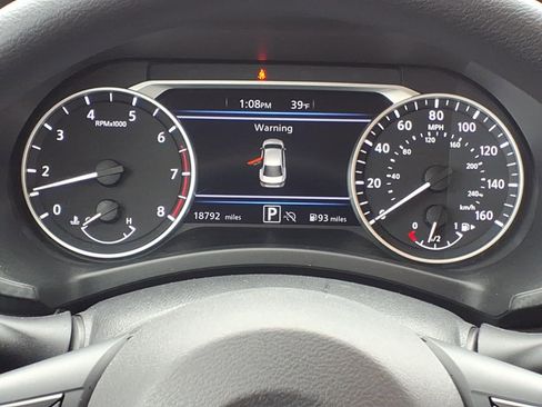 Used 2025 Nissan Sentra SV image 10