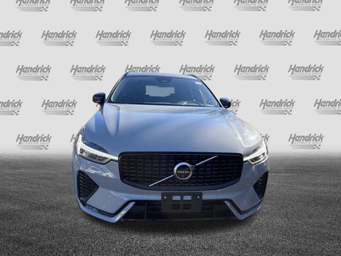 Certified 2025 Volvo XC60 B5 Plus image 3
