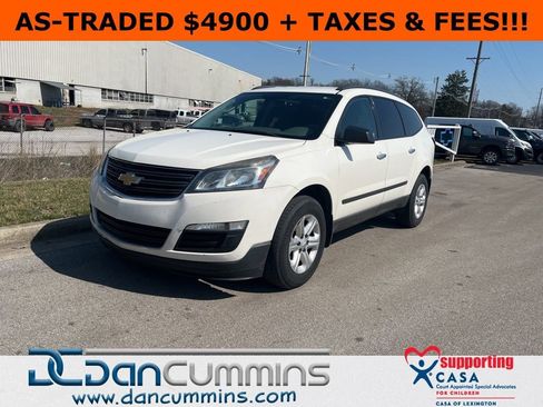 Used 2015 Chevrolet Traverse LS image 1