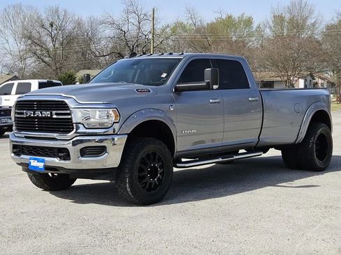 Used 2019 RAM 3500 Big Horn image 4