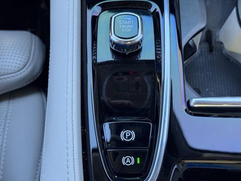 Used 2024 Volvo S90 T8 Ultimate w/ Lounge Package image 68