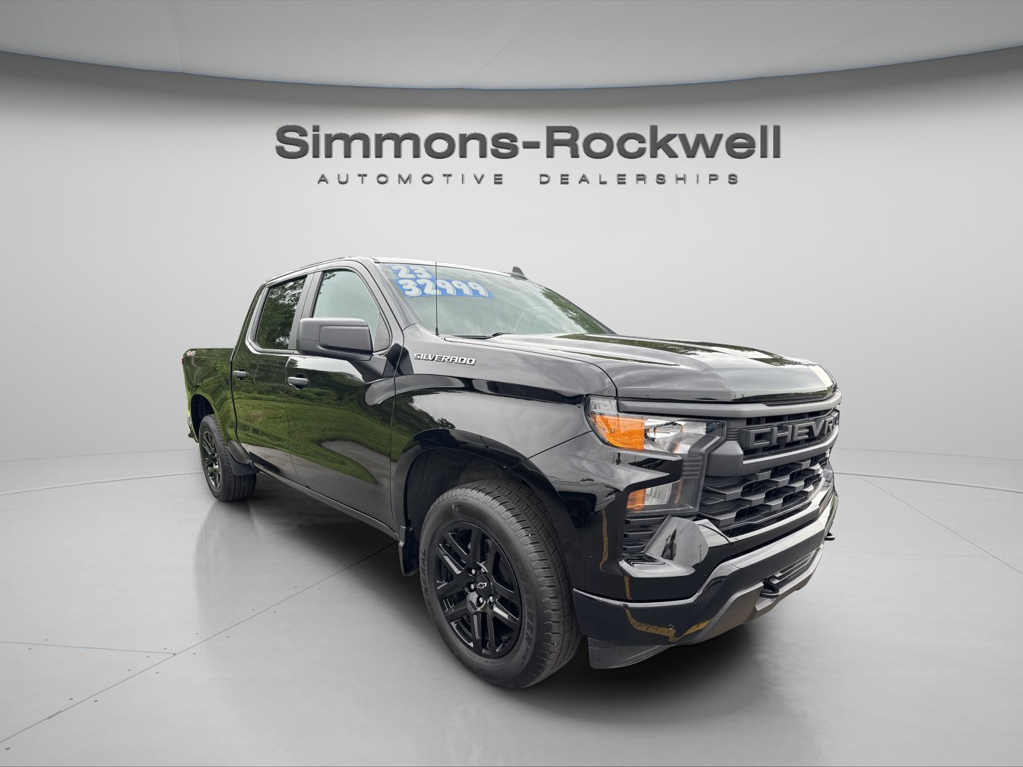 Used 2023 Chevrolet Silverado 1500 Custom AWD/4WD image 6