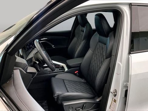 Certified 2025 Audi SQ5 Premium Plus w/ Premium Plus Package AWD/4WD image 8