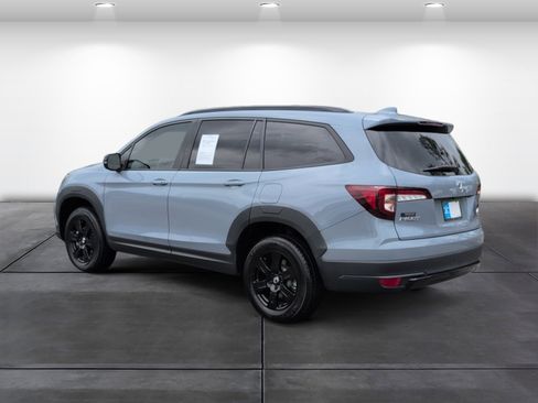 Certified 2022 Honda Pilot TrailSport image 3