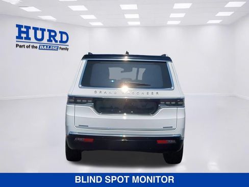 Used 2023 Jeep Grand Wagoneer Series III AWD/4WD image 5