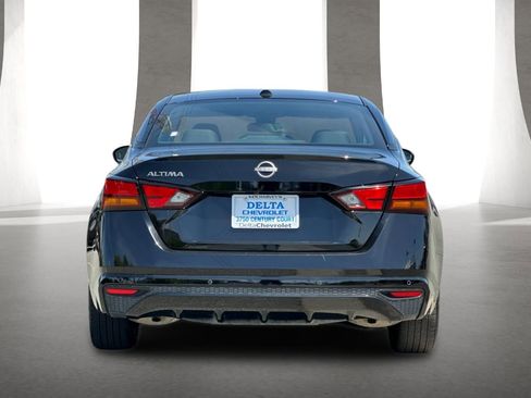 Used 2025 Nissan Altima 2.5 SV FWD image 5