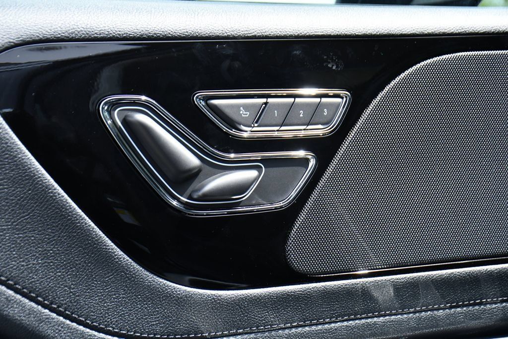 Used 2026 Lincoln Aviator AWD image 27