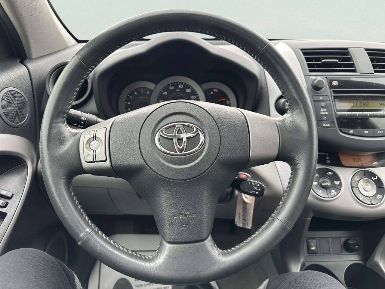 Used 2007 Toyota RAV4 Limited AWD/4WD image 23