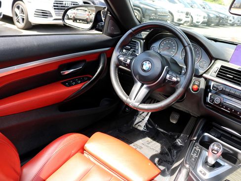Used 2020 BMW M4 Convertible w/ Executive Package image 44