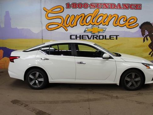Used 2021 Nissan Altima 2.5 S AWD/4WD image 1
