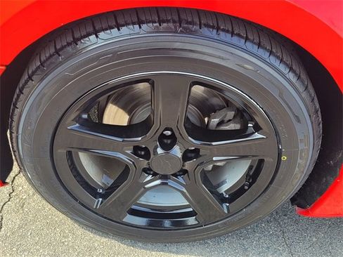 Used 2022 Chevrolet Camaro LT image 16