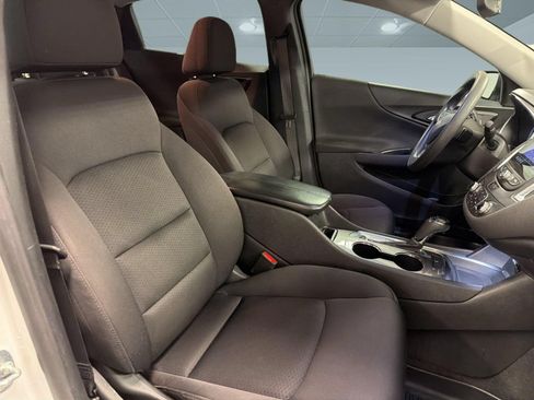 Used 2020 Chevrolet Malibu LT FWD image 23