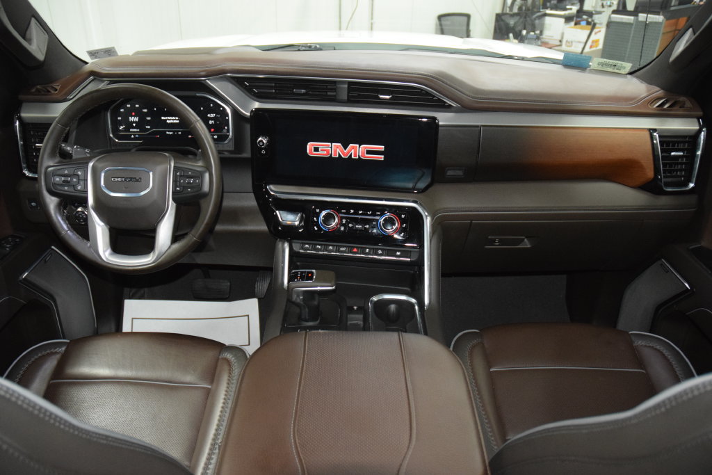 Used 2024 GMC Sierra 1500 Denali w/ Denali Reserve Package AWD/4WD image 32