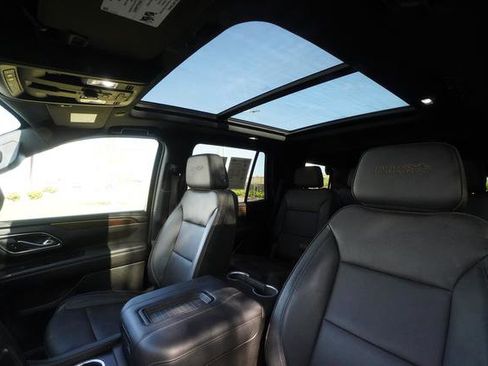 Used 2024 Chevrolet Tahoe High Country AWD/4WD image 26