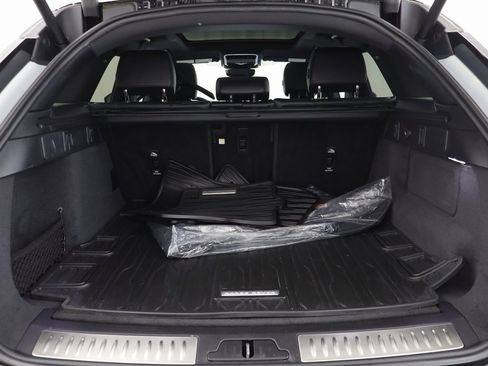 Used 2026 Land Rover Range Rover Velar S image 19