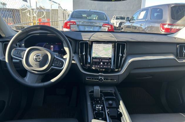Used 2024 Volvo XC60 B5 Core w/ Protection Package Premier AWD/4WD image 8