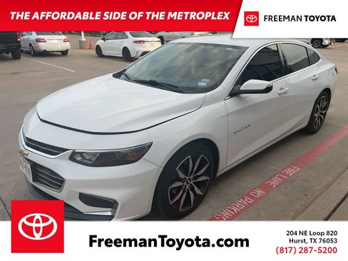Used 2018 Chevrolet Malibu LT image 1