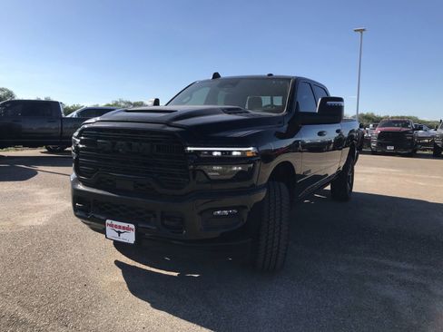 New 2025 RAM 2500 Laramie AWD/4WD image 3