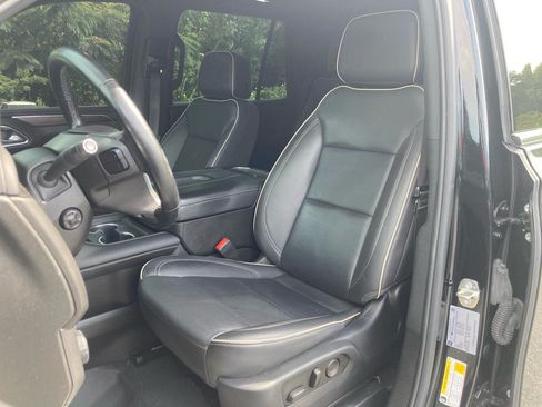 Used 2023 Chevrolet Tahoe Premier w/ Premium Package 2 AWD/4WD image 6