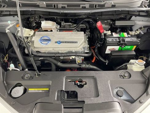 Used 2012 Nissan Leaf SL image 20