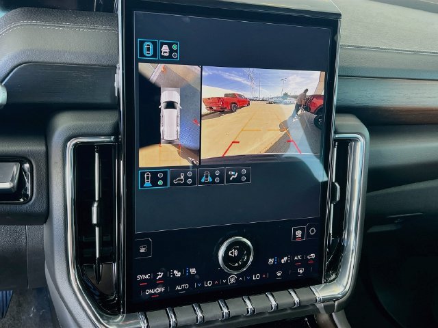 New 2026 GMC Yukon Denali AWD/4WD image 9