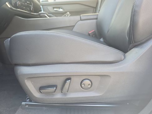 Used 2025 Nissan Rogue SL w/ SL Premium Package AWD/4WD image 28