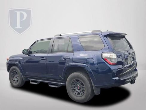 Used 2022 Toyota 4Runner SR5 RWD image 9