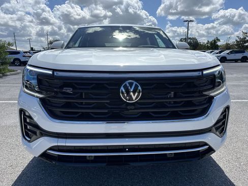 Certified 2024 Volkswagen Atlas Cross Sport SEL Premium R-Line AWD/4WD image 9