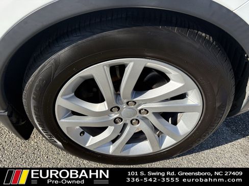 Used 2017 Land Rover Discovery HSE image 33