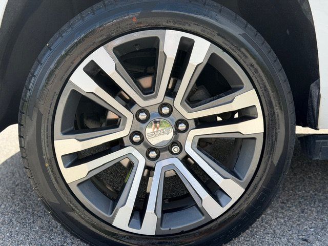 Used 2020 GMC Yukon XL Denali w/ Denali Ultimate Package RWD image 9