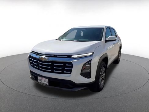 Used 2025 Chevrolet Equinox LT image 7